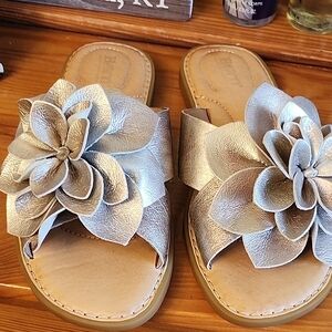 Born Silver Floral Women's Sandals
